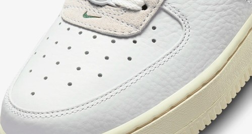 NEU Neu im Karton Damen Air Force 1 '07 Summit weiß und BH grün Größe 7 AUSVERKAUFT! - Bild 7 von 8