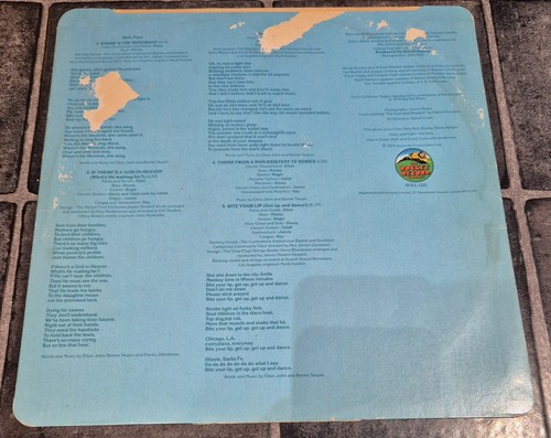 Elton John - Blue Moves (1976) Gatefold Vinyl LP - 1st Pressing - Missing Record - Picture 9 of 9