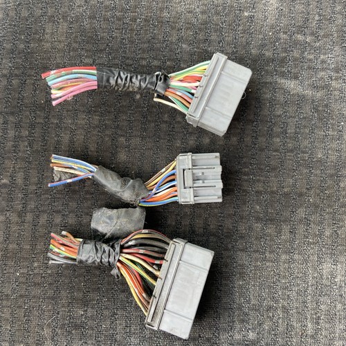 WIRING HARNESS PLUG CONNECTOR 92-95 Honda Civic MTX LX ECU 37820-P06-A02 AUI - Picture 1 of 2
