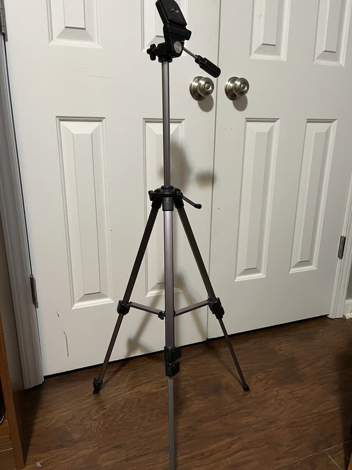 Sima 42" Weekender Panorama Aluminum Tripod with Pan/Tilt Head STV-42E - Image 3 of 3