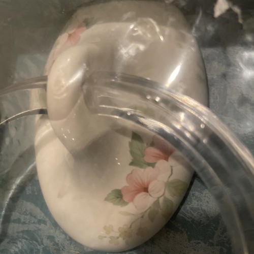 VTG Lenape White Porcelain Towel Holder Acrylic Ring Pink Blossom 1999 NOS B1 - Picture 5 of 7