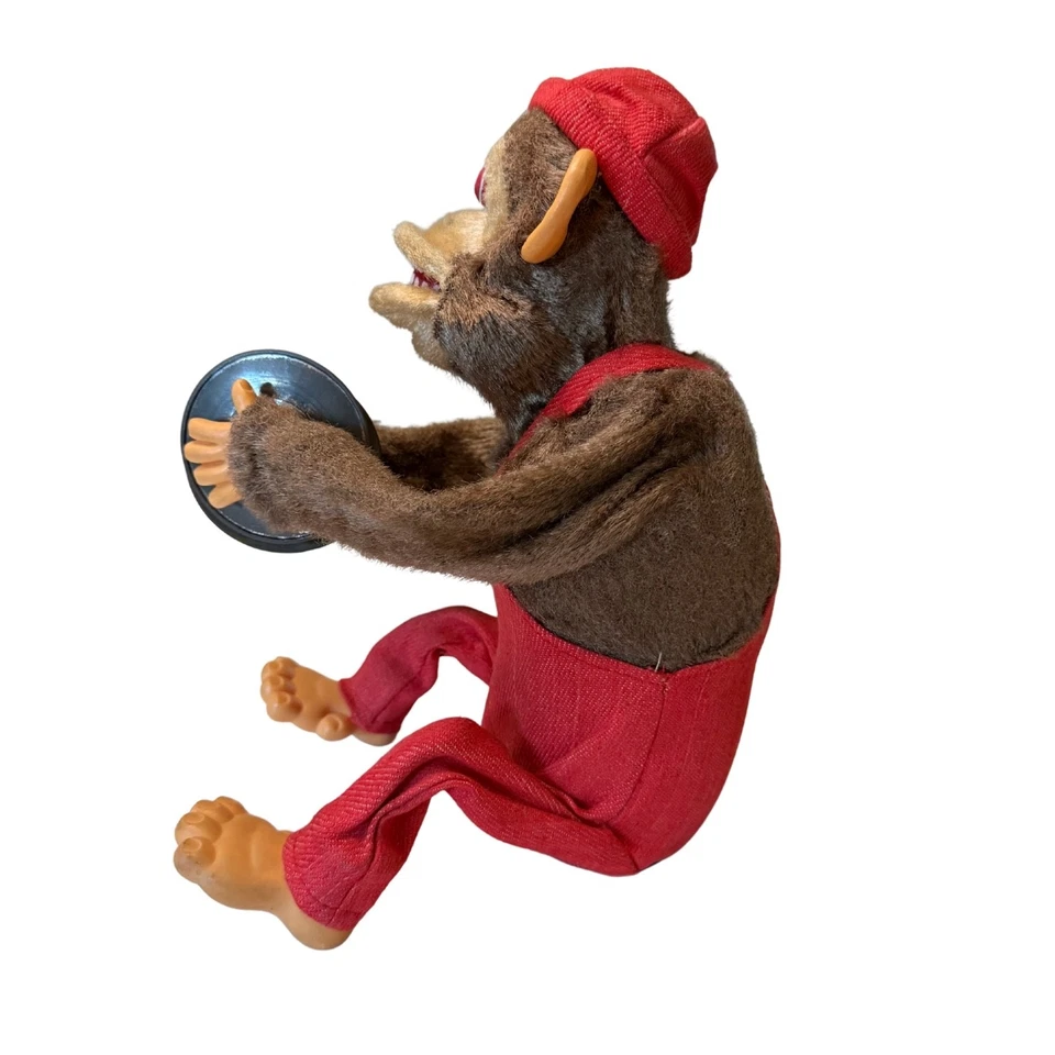 Винтажный красный комбинезон тарелка обезьяна игрушка веселый шимпанзе 1950-е на батарейках - Изображение 2 из 4