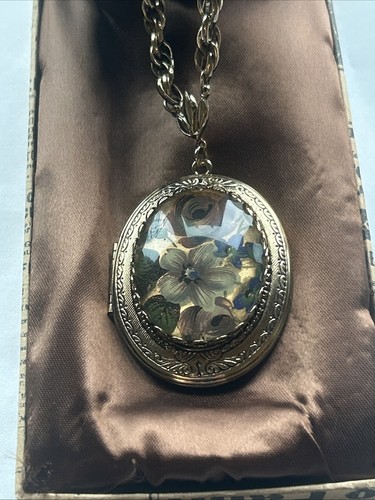Yesterdays Treasures 2.2" Oval Locket 28" Necklace Rose Flower Mother's Day Gift - Picture 5 of 11