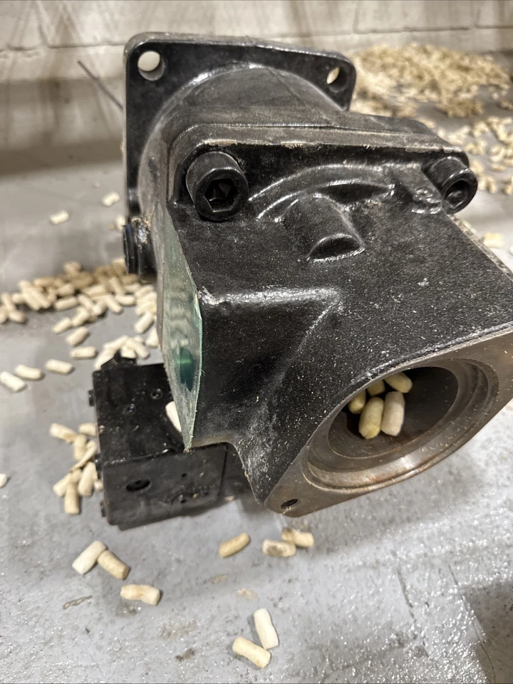 Новый подлинный гидравлический насос Volvo для колесного погрузчика PN 17201758 - Изображение 4 из 4