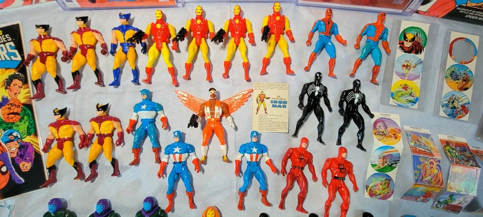 ¡Enorme Lote 1984 Marvel Secret Wars 41 Figuras de Acción + Cómics + Escudos e Insertos! Foto 2 de 4