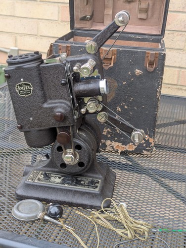 Old Vintage AMPRO  PRECISION  PROJECTOR With Case. Please Read - Picture 1 of 24