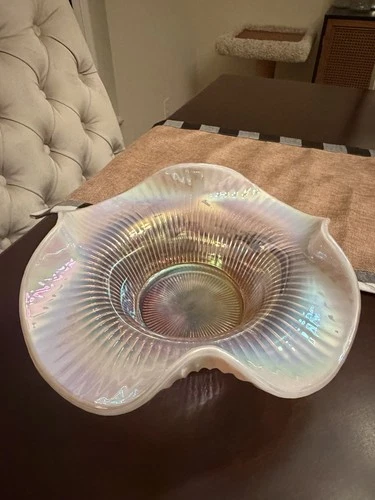 Fenton Pink Opalescent 11” Ribbed Wavy Center Piece Bowl EUC