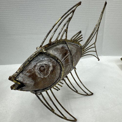 Fisch Skulptur Küstendekor 15" x 11,5" hoch Distress Holz mit goldfarbenen Flossen - Bild 5 von 7