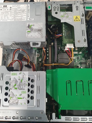 HP Compaq RP5700 SN CZC9123V68 - 第 4/11 張圖片