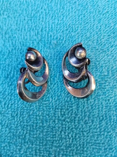 JSE Vintage Taxco Sterling Silver Earrings Circles w/ Ball Accent ND 925 - Picture 4 of 12
