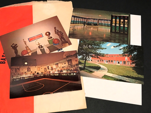 Vintage 1970's Basketball Hall Of Fame Souvenir Lot - Springfield, Mass. - Picture 4 of 7