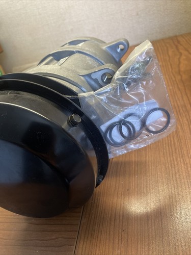 Compresor de aire acondicionado John Deere TY6626 TYAPACA 103369 - Imagen 3 de 6