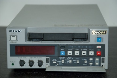 Sony DSR-40 DVCAM MiniDV Mini DV Tapes Player Recorder PRO Digital VCR Deck - Picture 2 of 7