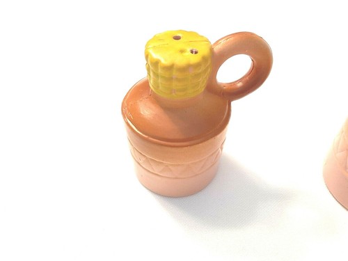 Vintage Salz und Pfeffer Mondschein Krüge Kunststoff Stopfen Boden 2-1/4" hoch gebraucht - Bild 6 von 8