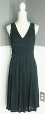 ANN TAYLOR V-neck Sleeveless Empire Black Pleated Dress LBD Size 6 Fully Lined