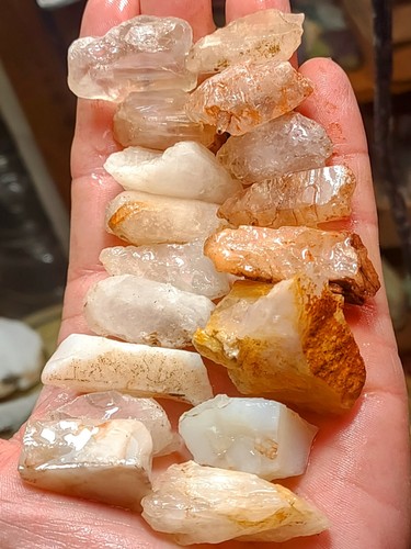 1lb. Assorted Crystal's Beautiful Spear's & Cluster's Clear & Many Color's - Picture 9 of 17