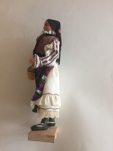 Rumänische Puppe Frau im Nationalkostüm 8" - Bild 2 von 6