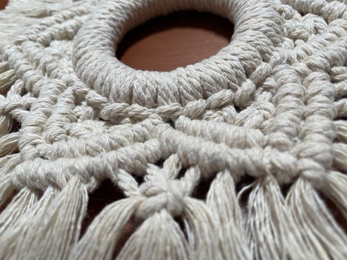 Mandala in macramé realizzato a mano 100% cotone riciclato - Foto 2 di 4