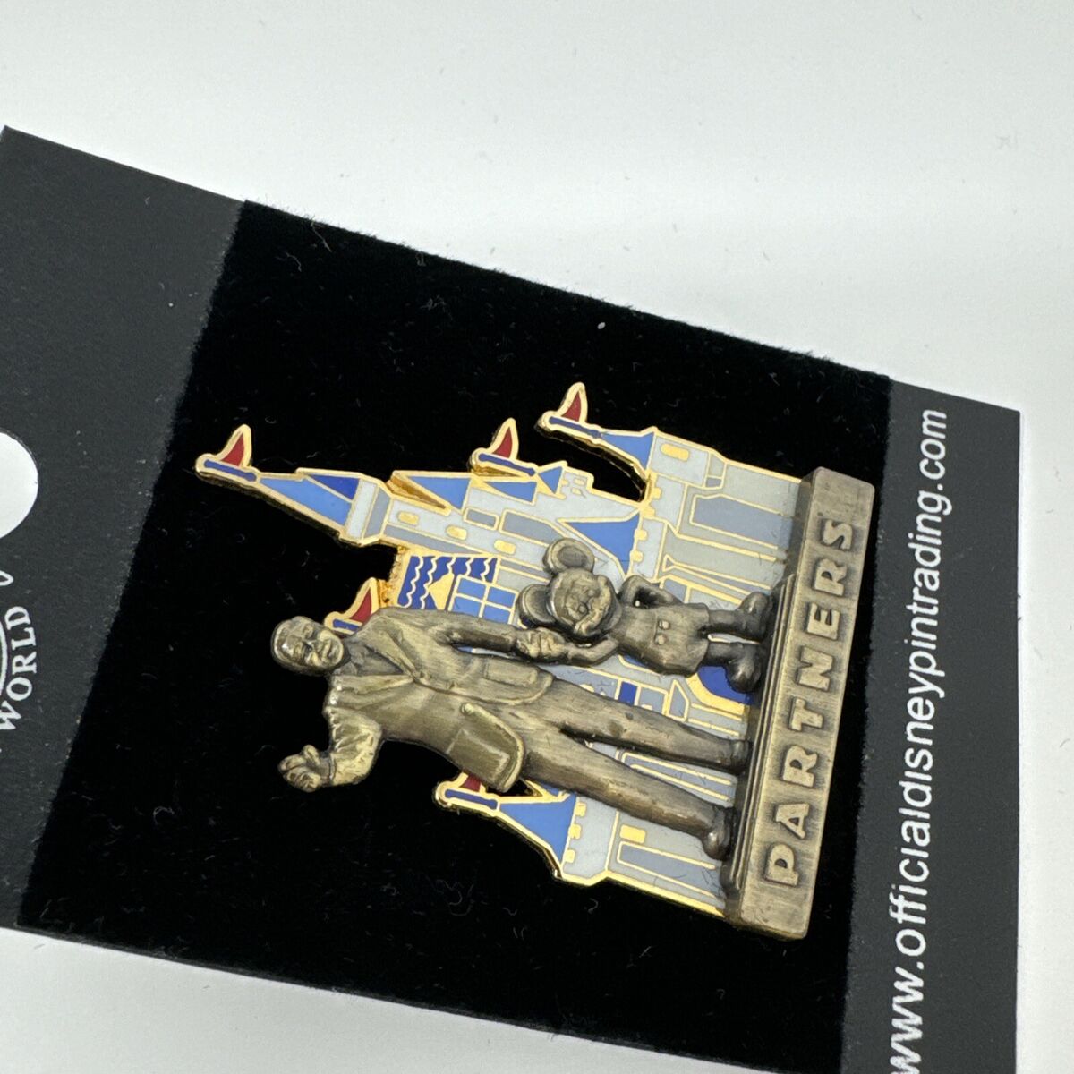 Disney Disneyland 60th Diamond Jumbo Pin Partners Statue