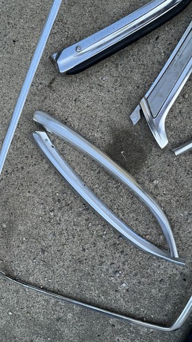 1975-1981 Mercedes W123 W116 280SE Body Windshield Door Pillar Molding Trim - Picture 10 of 12
