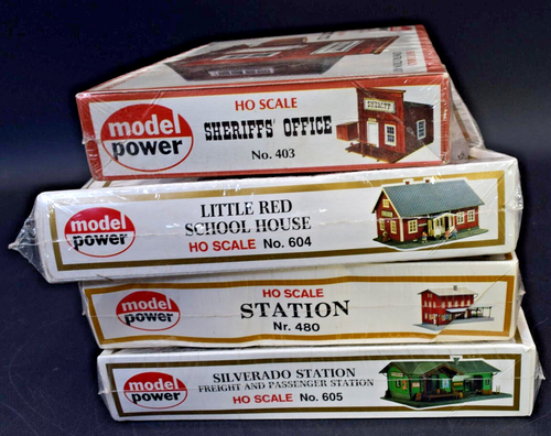 (4) MODEL POWER HO KITS SHERIFFS OFFICE, SILVERADO STATION, STATION & SCHOOL - Picture 12 of 12