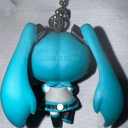 Hatsune Miku Hello Kitty Secret Vocaloid X Hello Kitty Ball Chain Key Ring set - Picture 5 of 10