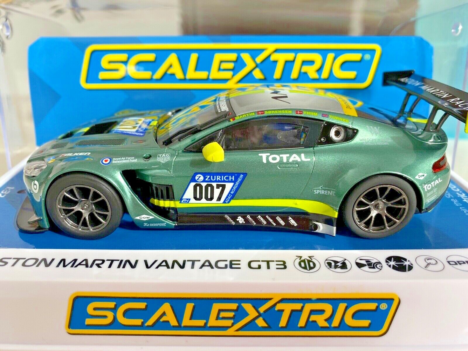 scalextric aston martin supreme velocity