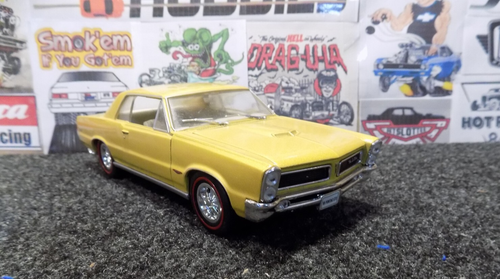 WELLY 1:24, 1965 PONTIAC GTO HARDTOP, #22092 - Picture 3 of 6