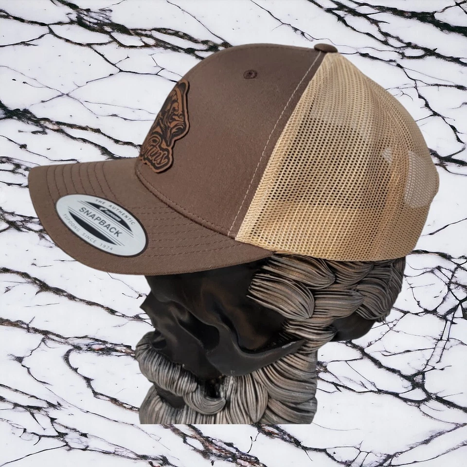 Gorra YP clásica personalizada marrón/caqui - diseño de parche de cuero OnlyFish, elegante  Foto 2 de 4