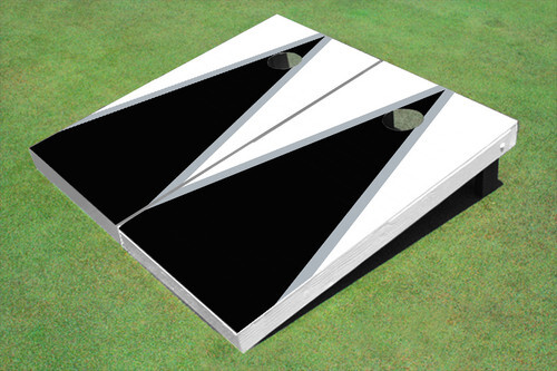 Schwarz-weiß passendes Dreieck maßgefertigtes Cornhole Board - Bild 1 von 1