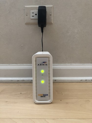 ARRIS SURFboard SB6183 DOCSIS 3.0 Cable Modem , Approved for Comcast Xfinity, Co - Picture 5 of 10