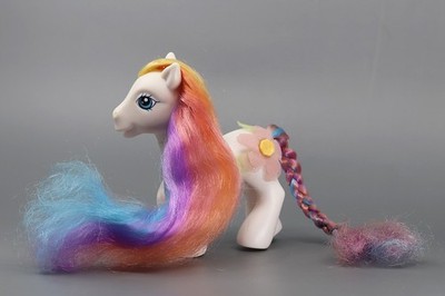 Vintage My Little Pony G3 Figure 2005 Hasbro Rainbow Mane White Pony