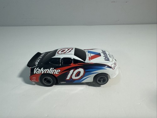Life Like Casey Atwood Dodge Intrepid # 19 & #10 NASCAR Stocker Slot Car 1999 - Picture 10 of 13