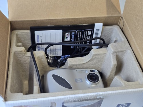 HP Photosmart 318 Digital Camera 2.1 Megapixel CCD - Working - Picture 4 of 4