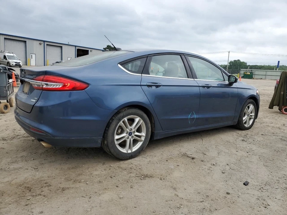 (LOCAL PICKUP ONLY) Rear Bumper With Park Assist 1 Exhaust Cutout Fits 13-18 FUS Foto 4 de 4