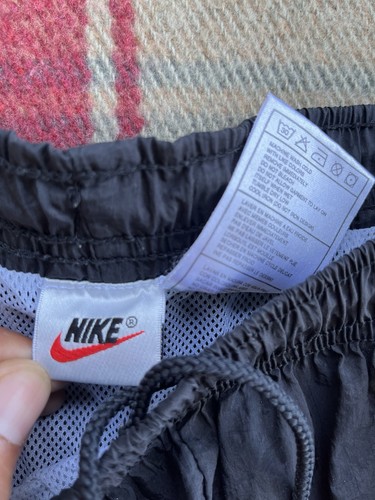 Vintage Nike Athletic Shorts. Men’s Medium - Picture 3 of 9
