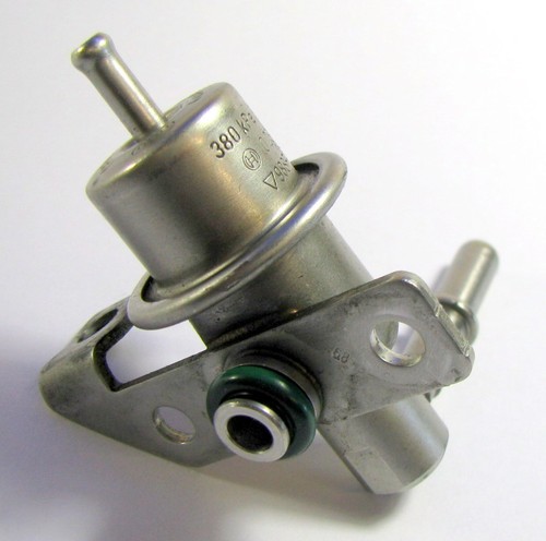 Benzindruckregler BOSCH 0280160601 Ford Focus 988F-9C968-AA - Bild 2 von 3