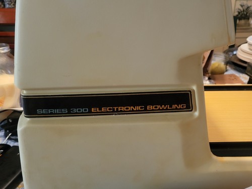 Calcomanías de juego arcade electrónico raro 1978 Marx 4 Series 300 Bowling Alley - Imagen 2 de 7