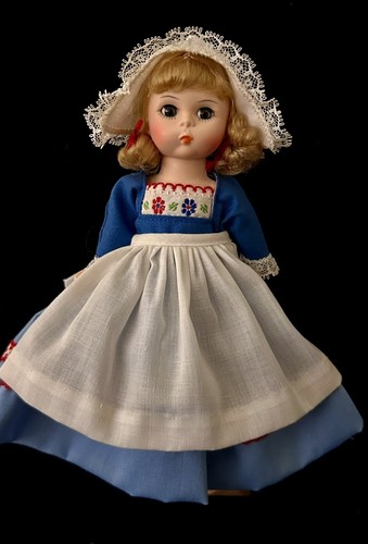 1985 Vintage Madame Alexander 8 Zoll International Puppe, Niederlande 591, IOB mit Etikett