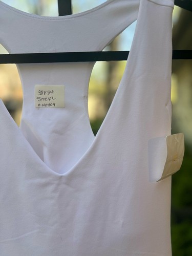 Women's Fabletics classic White ON-THE-CO BUILT-IN BRA DRESS Size XL (12-14) - Picture 3 of 6