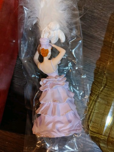 1999 Hallmark Keepsake I Love Lucy "Lucy Gets in Pictures" Christmas Ornament - Picture 4 of 4