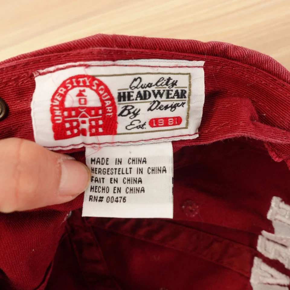 Gorra de Béisbol HARVARD Granate Bordada Correa Ajustable Preppy Universidad Sólida Foto 2 de 4