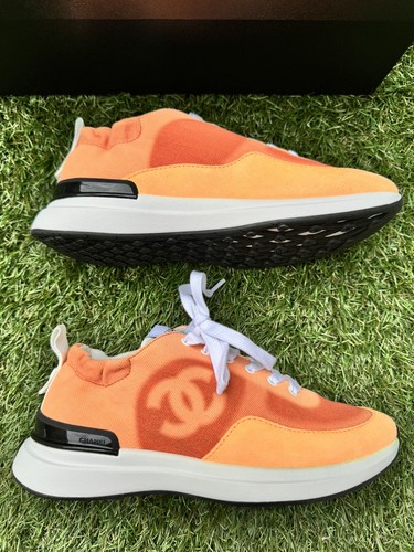 Tenis de entrenadores Chanel de gamuza piel de becerro naranja neón logotipo CC 36,5 nuevas con etiquetas - Imagen 2 de 12
