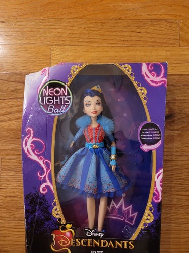 New Disney Descendants Doll Neon Lights Ball Evie Isle Of The Lost Light Works - Picture 2 of 4