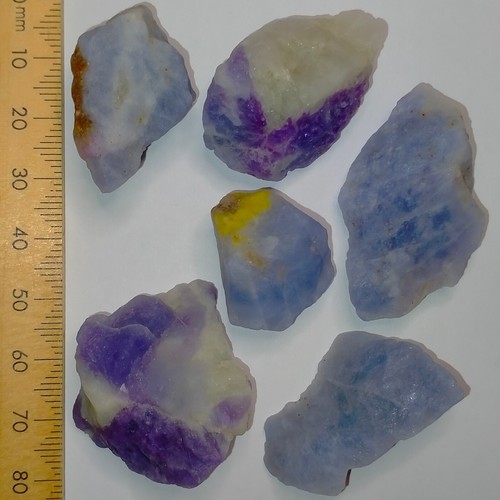 Hackmanite Sodalite UV reactive glowing rough crystals bundle specimens 308ct - Bild 7 von 7