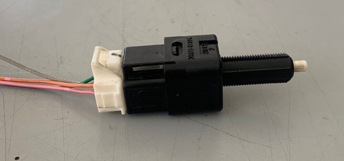 03-08 NISSAN INFINITI FX35 BRAKE LIGHT SWITCH PASS-GF33 USED OEM - Picture 7 of 9
