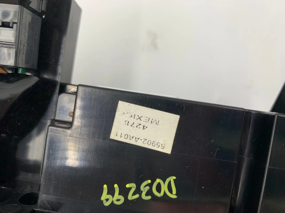 Unidad de control de clima de calefacción de aire acondicionado Toyota Solara 2004-2006 OEM D04B29037 Foto 4 de 4