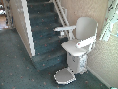 STANNAH CURVED STAIRLIFT - Fitted for £3150 - WITH 1 X 90° BEND | 260 SIENA. - Picture 17 of 22
