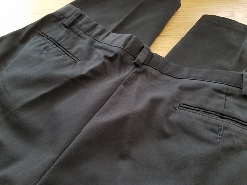 Dockers Men's 38/30.5 Black Khaki Pants 6 Pockets 2 w Buttons 2 w Zip 2 Reg - Picture 4 of 11