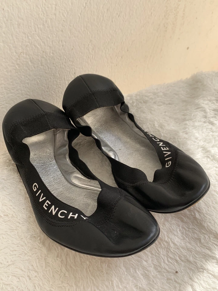 Bailarina negra GIVENCHY PARIS talla 38 IT / 8 EE. UU. cuero hecha en Italia Foto 2 de 4